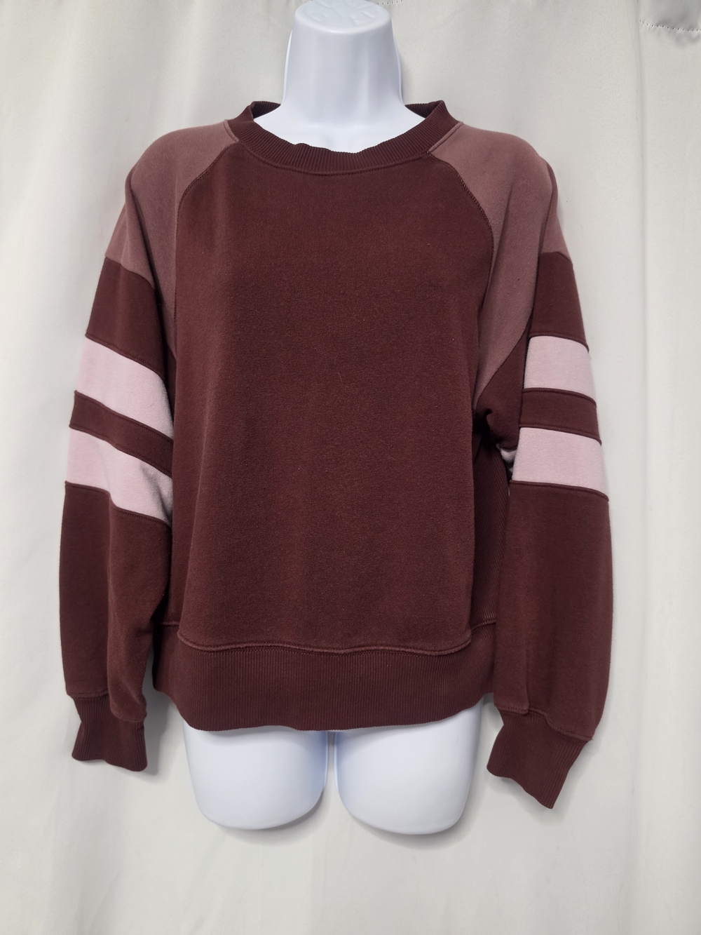American Eagle Outfitters Burgundy Fleece Pullover